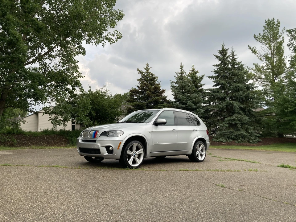 2011 BMW E70 X5 4.8i & xDrive50i - Image 16 of 31