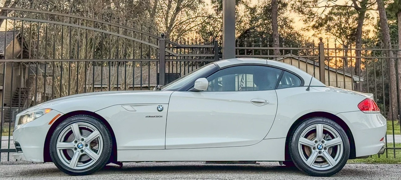 2011 BMW E89 Z4 Roadster - Image 2 of 12