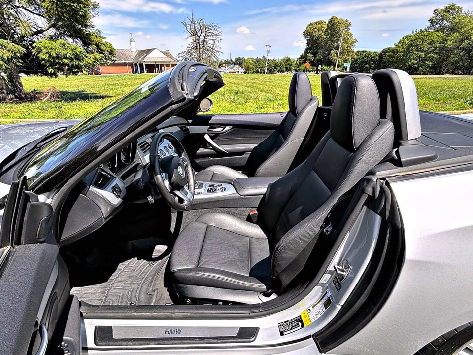 2011 BMW E89 Z4 Roadster - Image 10 of 17