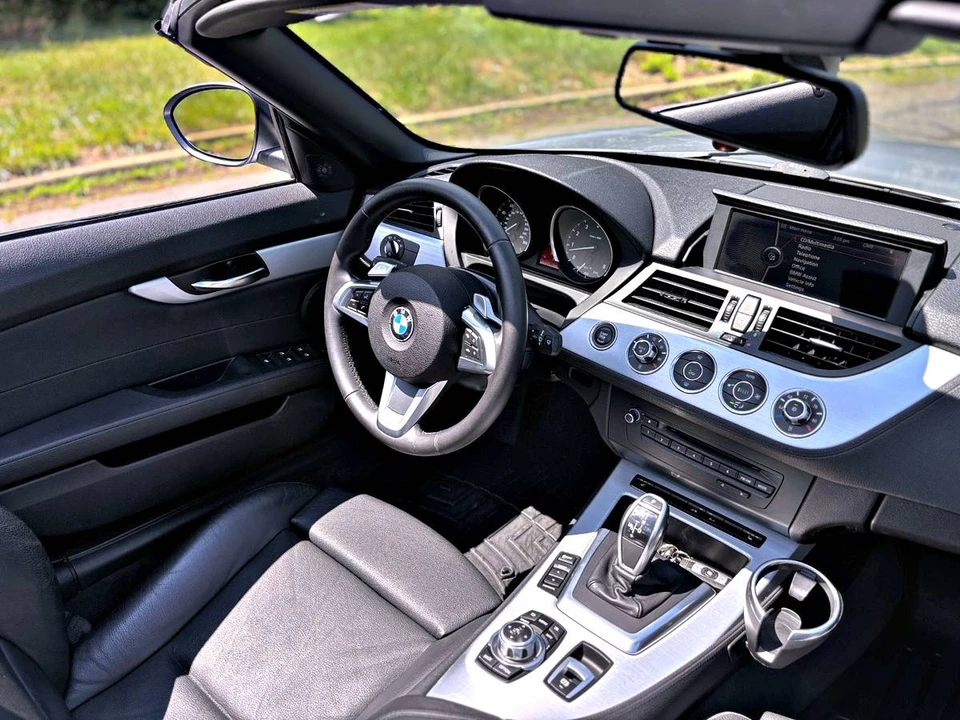2011 BMW E89 Z4 Roadster - Image 14 of 17