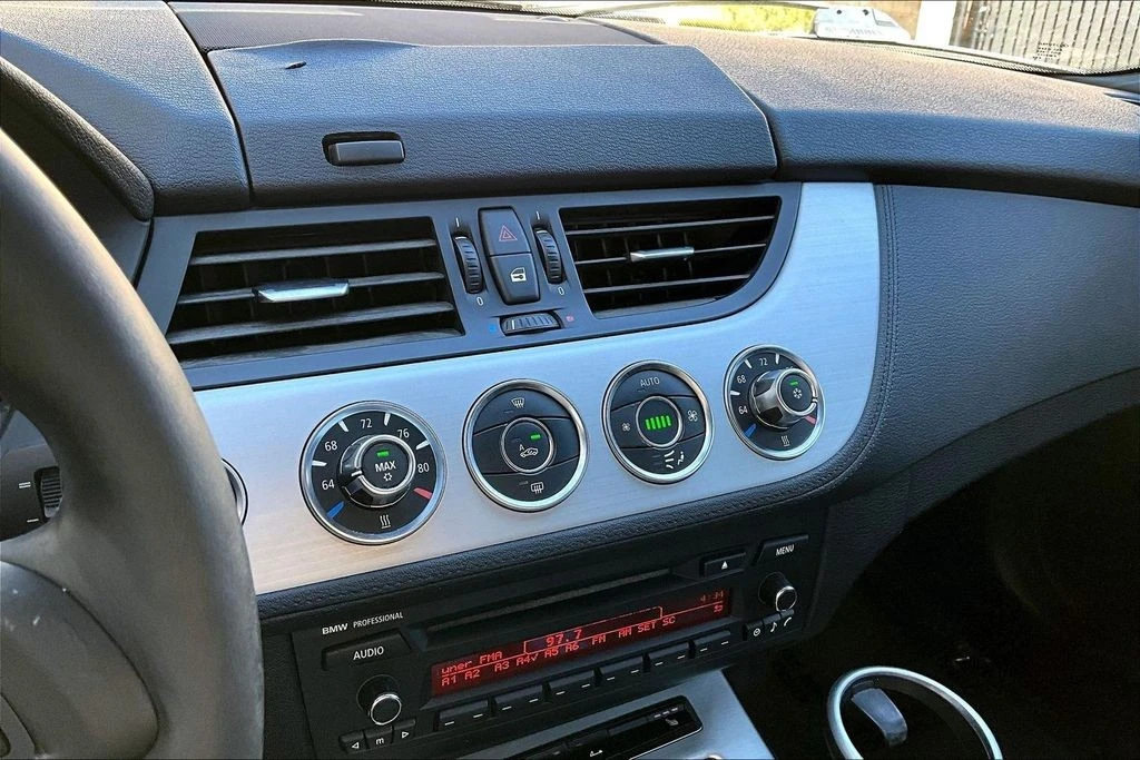2011 BMW E89 Z4 Roadster - Image 27 of 31