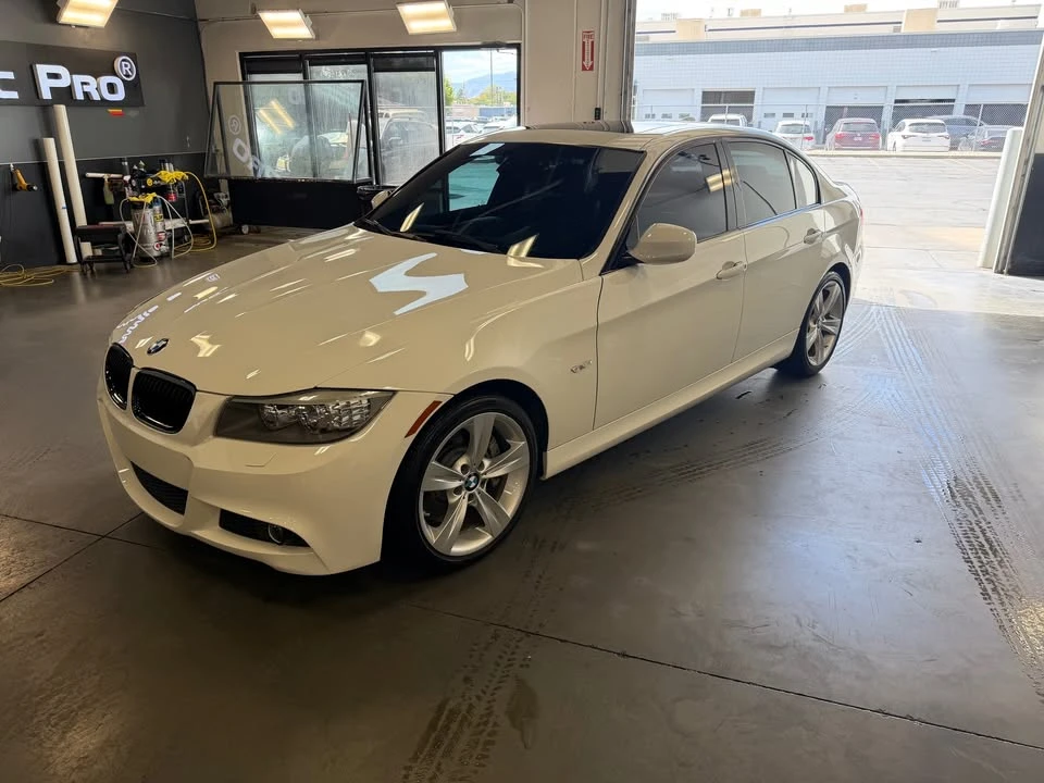 2011 BMW E90 335i Sedan - Image 2 of 9