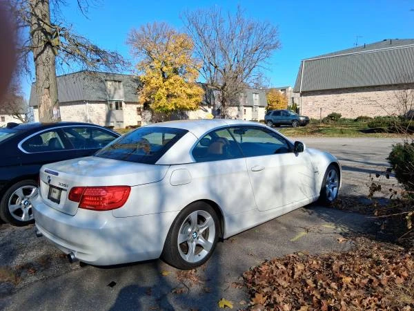 2011 BMW E93 335i Convertible - Image 7 of 9