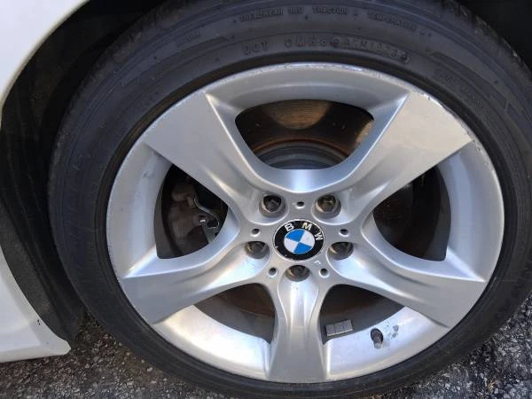 2011 BMW E93 335i Convertible - Image 5 of 9