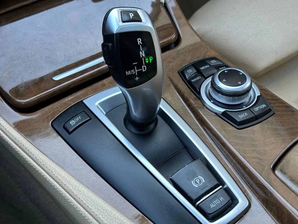 2011 BMW 1M - Image 17 of 20