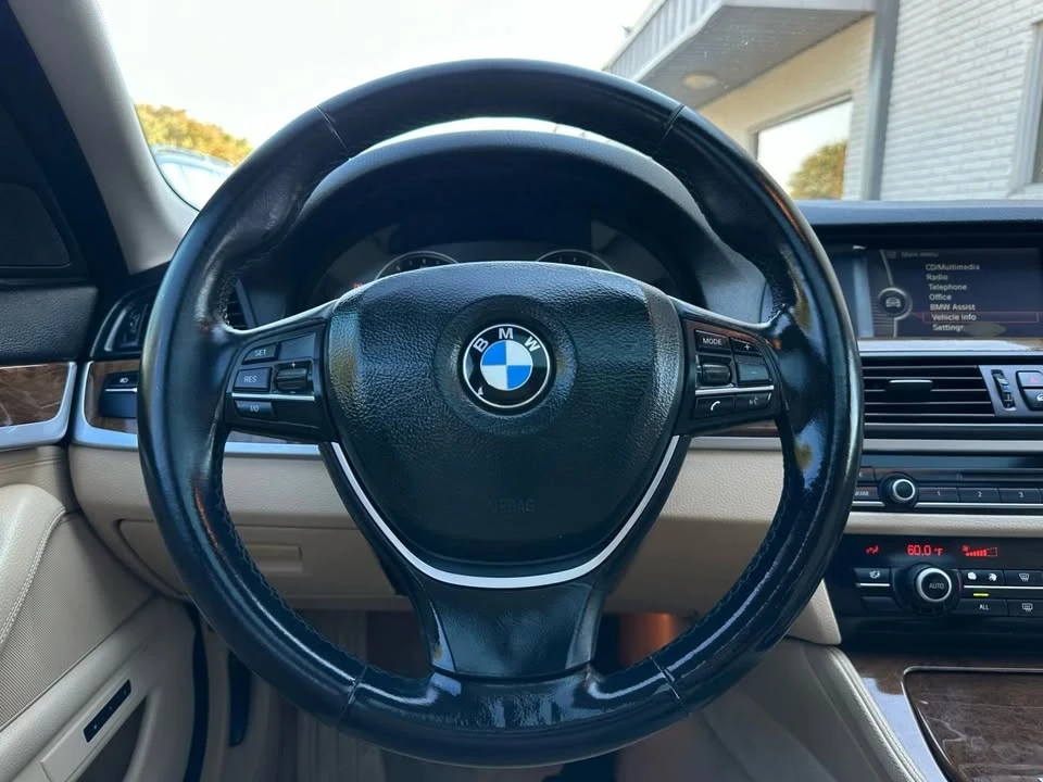 2011 BMW 1M - Image 14 of 20