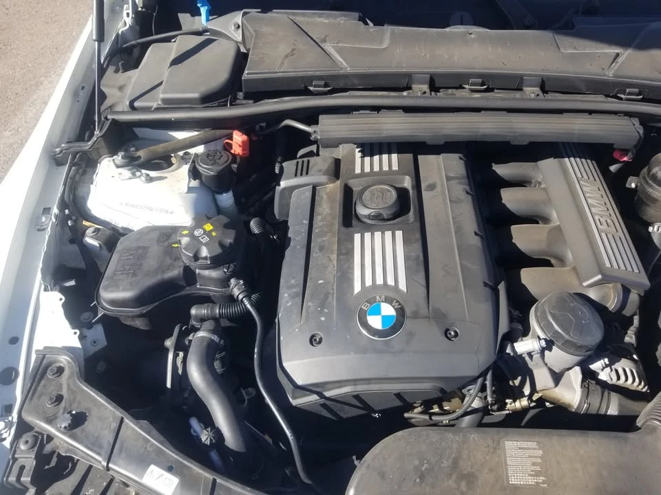 2011 BMW 1M - Image 9 of 10