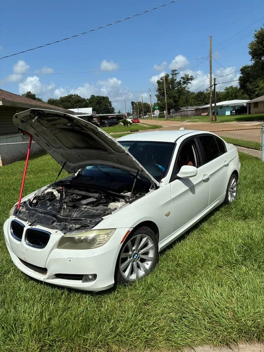 2011 BMW 1M - Image 5 of 5