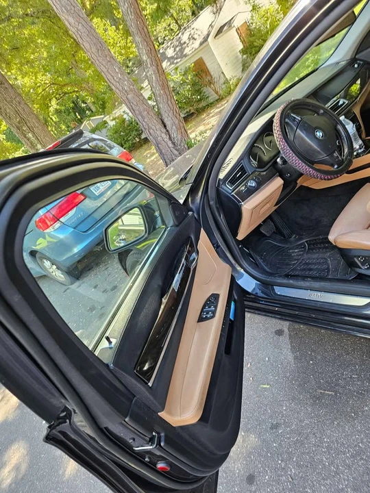 2011 BMW iX - Image 3 of 6