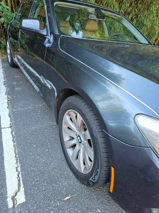 2011 BMW iX - Image 5 of 6