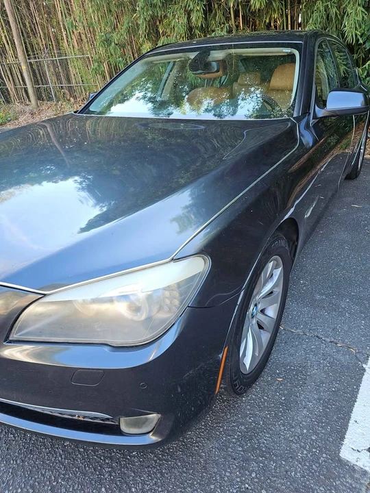 2011 BMW iX - Image 2 of 6