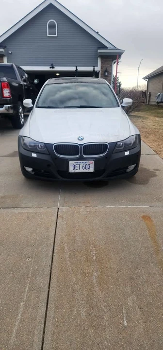 2011 BMW iX - Image 3 of 4
