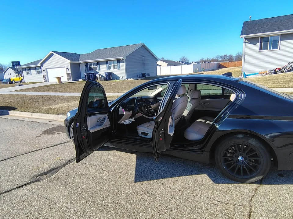 2011 BMW iX - Image 8 of 14