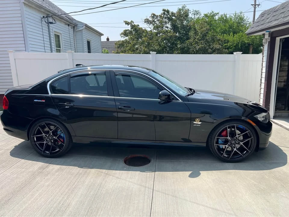 2011 BMW iX - Image 10 of 13