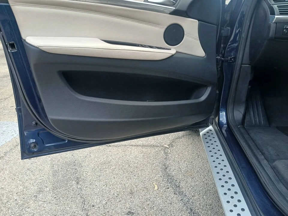 2011 BMW iX - Image 10 of 10