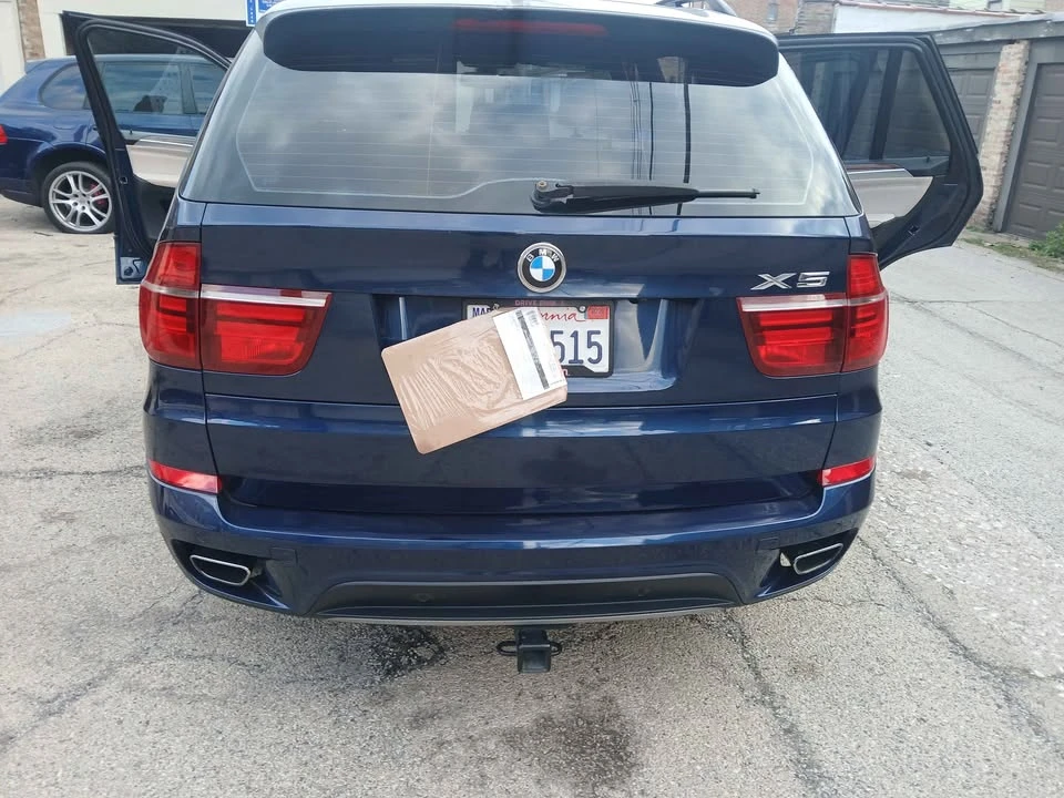 2011 BMW iX - Image 3 of 10