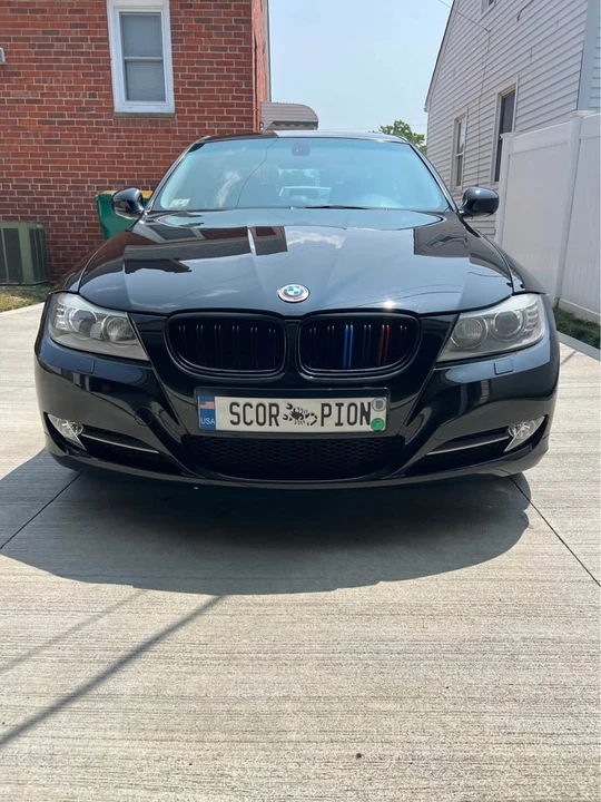 2011 BMW iX - Image 11 of 13