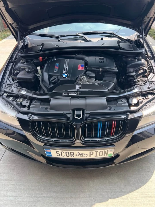 2011 BMW iX - Image 12 of 13