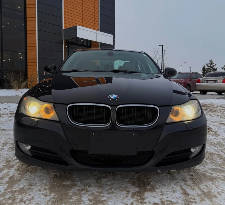2011 BMW iX - Image 3 of 11