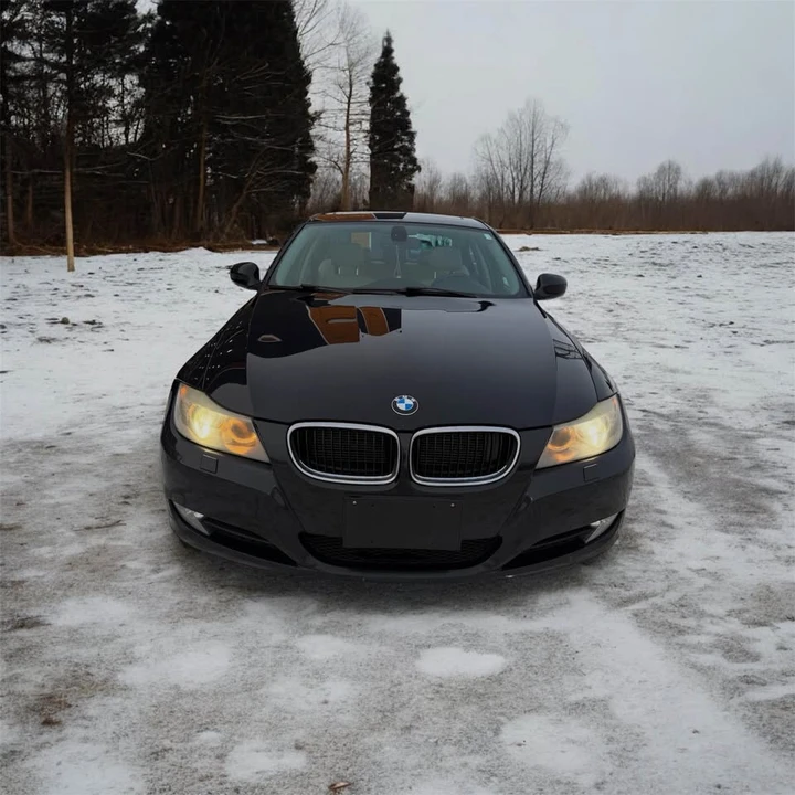 2011 BMW iX - Image 2 of 11
