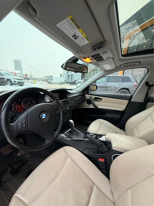 2011 BMW iX - Image 8 of 11