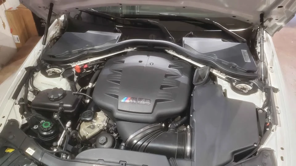 2011 BMW E93 M3 Convertible - Image 9 of 9