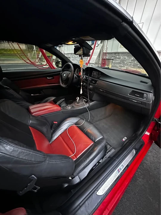 2011 BMW E93 M3 Convertible - Image 10 of 10