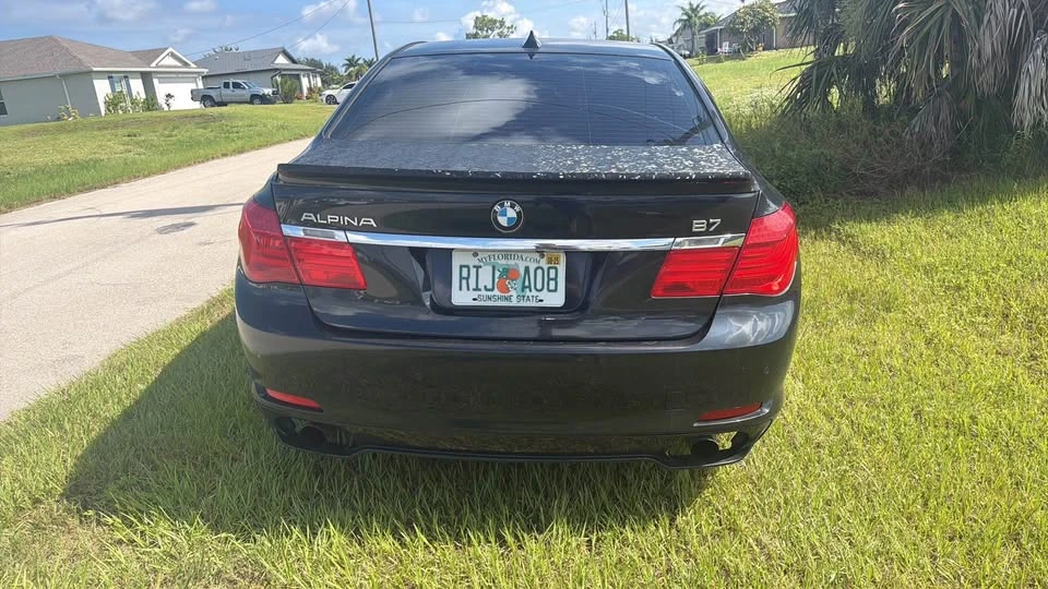 2011 BMW Alpina B7 - Image 8 of 12