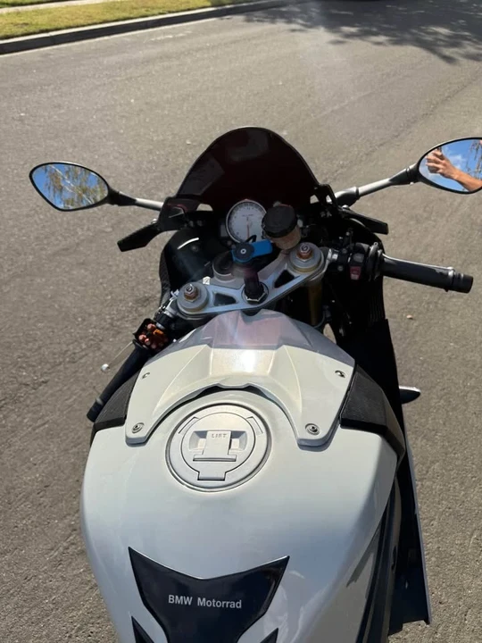 2011 BMW S1000 - Image 4 of 5