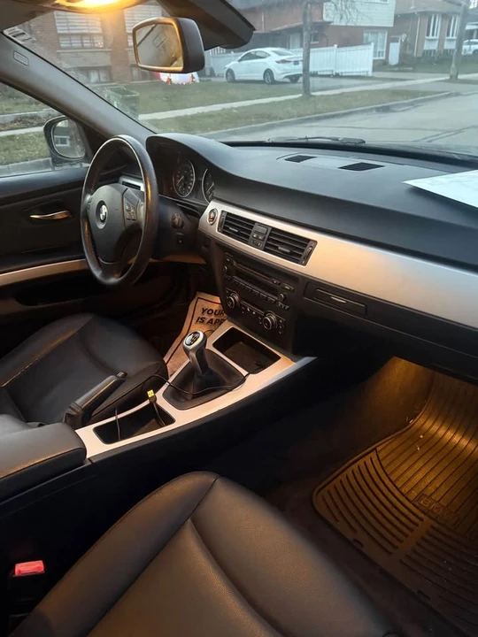 2011 BMW E90 3 Series Sedan - Image 5 of 6