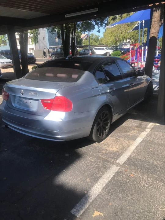 2011 BMW E90 3 Series Sedan - Image 2 of 2