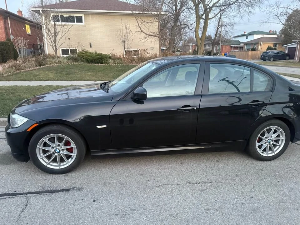 2011 BMW E90 3 Series Sedan - Image 4 of 6