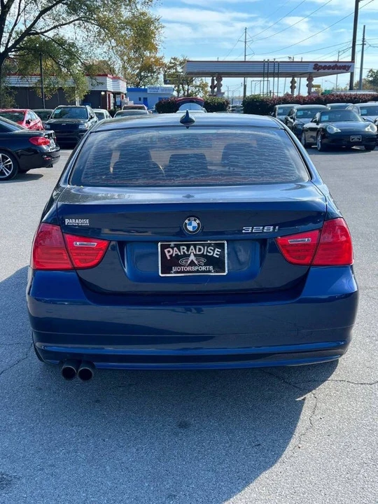 2011 BMW E90 3 Series Sedan - Image 4 of 4