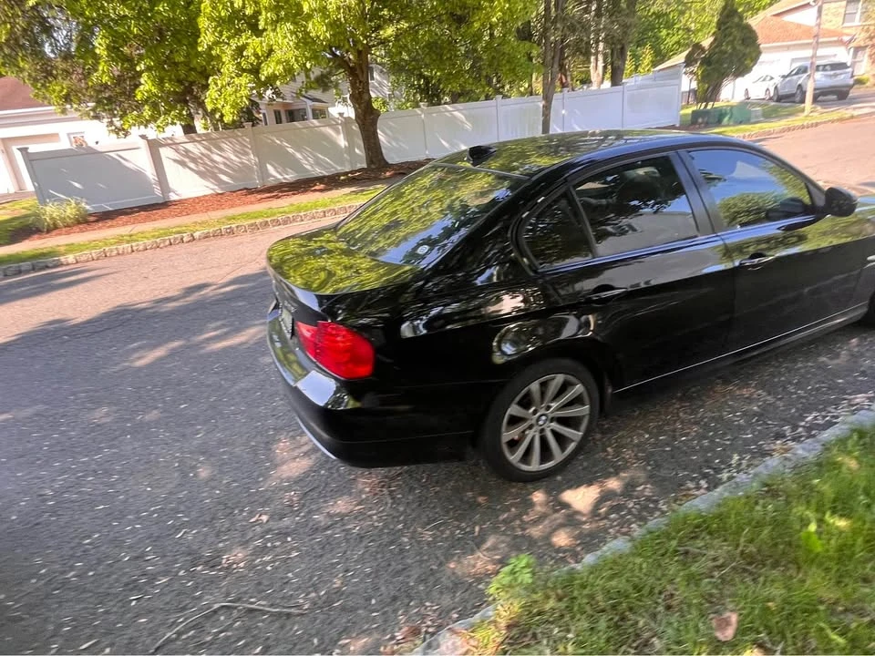 2011 BMW E90 3 Series Sedan - Image 2 of 5