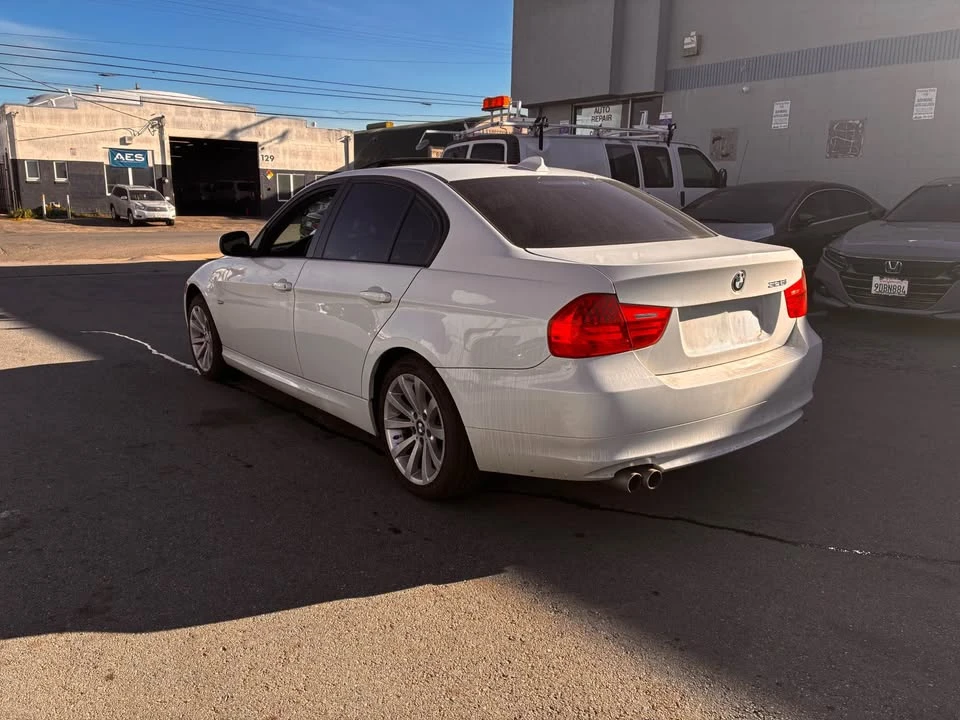 2011 BMW E90 3 Series Sedan - Image 2 of 7