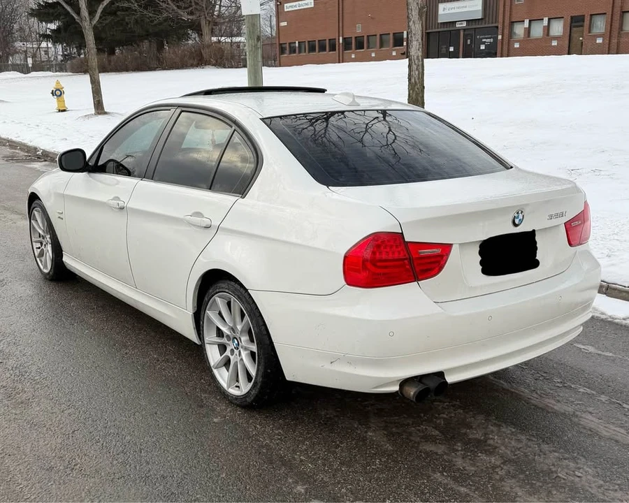 2011 BMW E90 3 Series Sedan - Image 4 of 9
