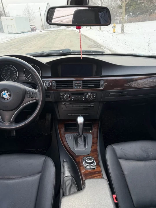 2011 BMW E90 3 Series Sedan - Image 9 of 9