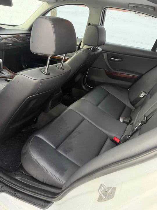2011 BMW E90 3 Series Sedan - Image 8 of 9