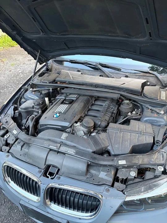 2011 BMW E90 3 Series Sedan - Image 7 of 7