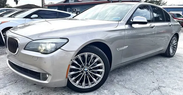 2011 BMW 740i