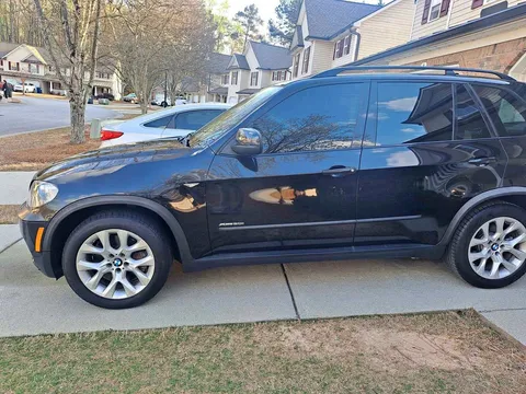 2011 BMW X5 M50i