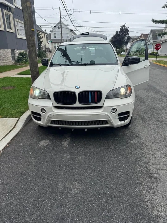 2011 BMW E70 X5 4.8i & xDrive50i - Image 4 of 4