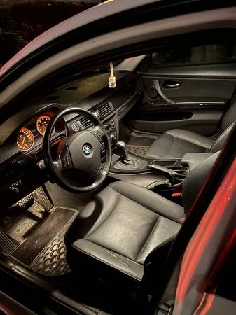 2011 BMW E90 3 Series Sedan - Image 4 of 5