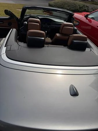 2011 BMW E93 335i Convertible - Image 6 of 8