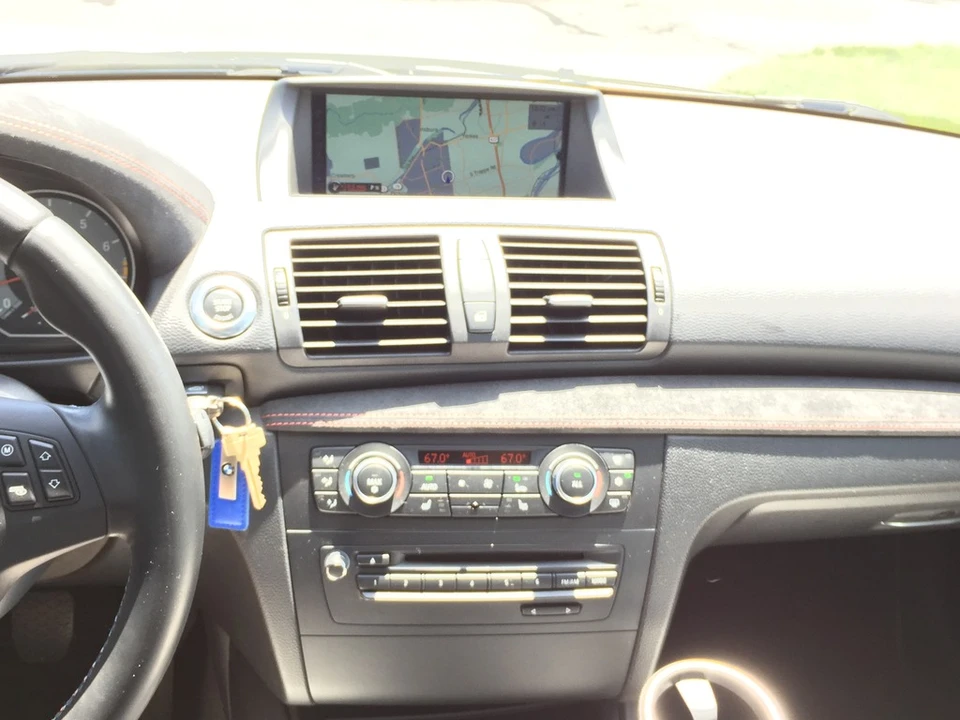 2011 BMW 1M - Image 7 of 13