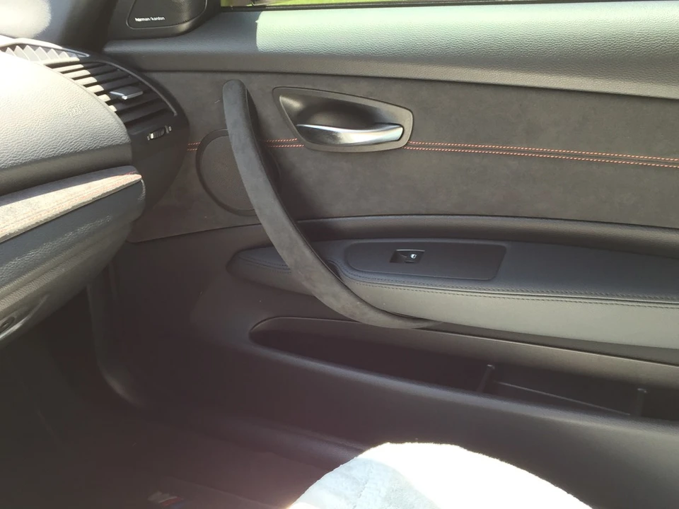 2011 BMW 1M - Image 8 of 13
