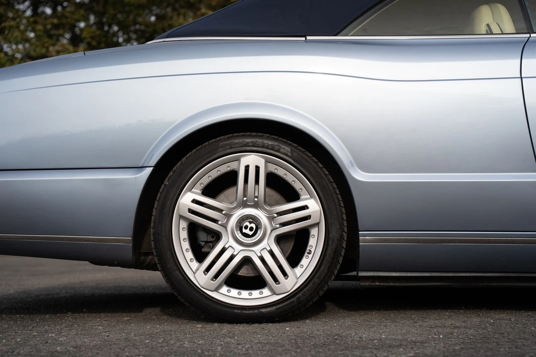 2011 Bentley Azure 2nd Gen - Image 29 of 30