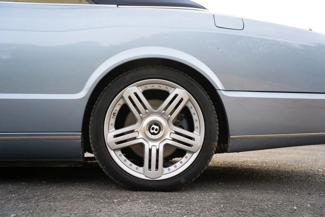 2011 Bentley Azure 2nd Gen - Image 27 of 30