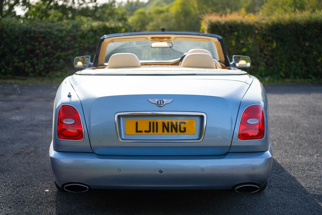 2011 Bentley Azure 2nd Gen - Image 10 of 30