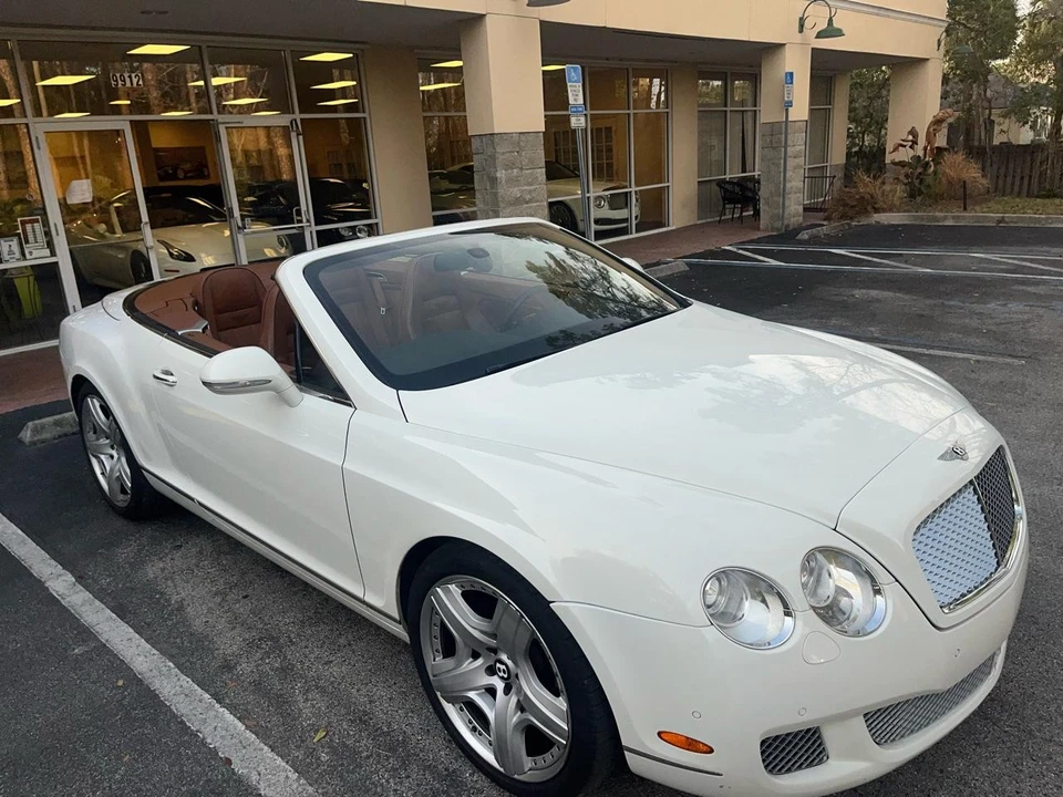 2011 Bentley Continental GTC - Image 2 of 31